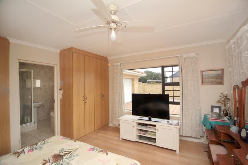 3 Bedroom Property for Sale in Reebok Western Cape